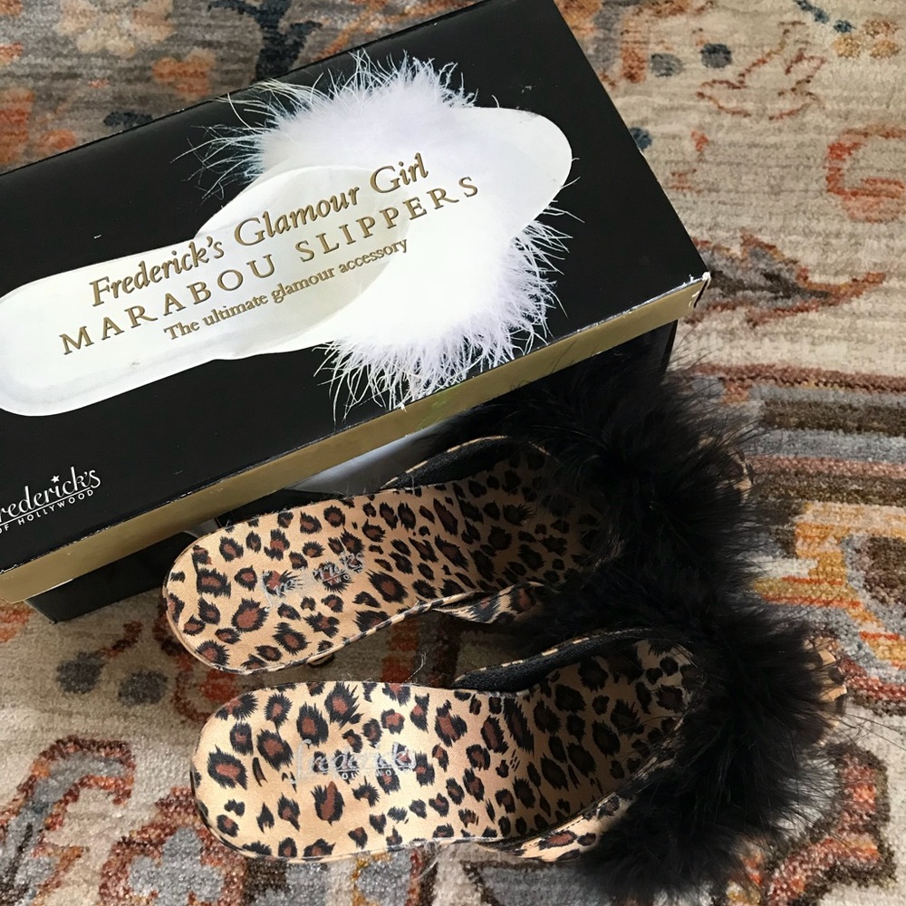 FREDRICKS of Hollywood Sexy slippers